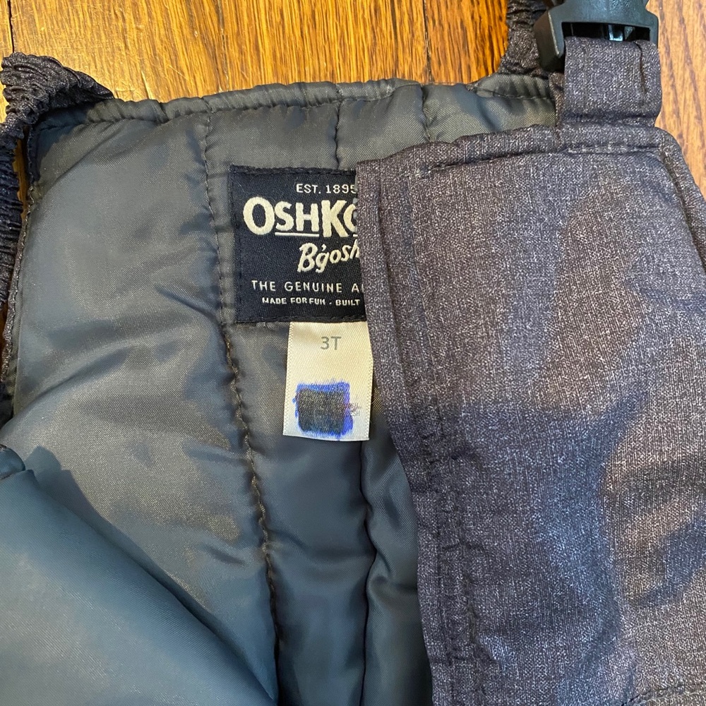 Oshkosh 3T grey snow pants.